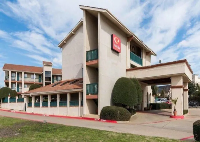 Econo Lodge Inn And Suites Arlington